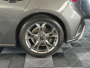 Used 2021 Ford Focus ST-Line Grey - Interior and Exterior details 4