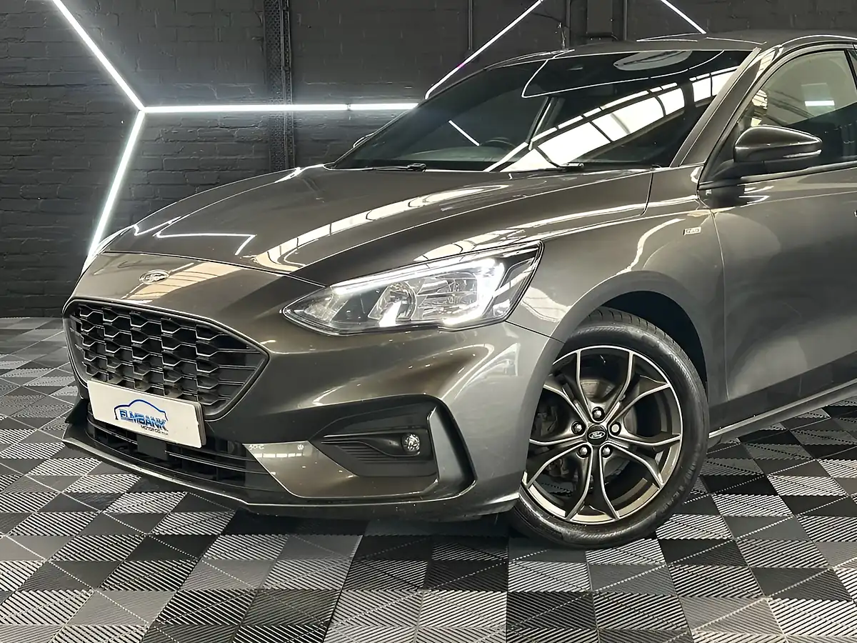 Used 2021 Ford Focus ST-Line Grey - Interior and Exterior details 6