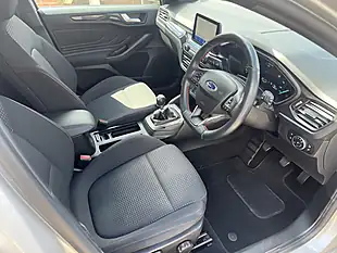 Used 2021 Ford Focus ST-Line Silver - Interior and Exterior details 8