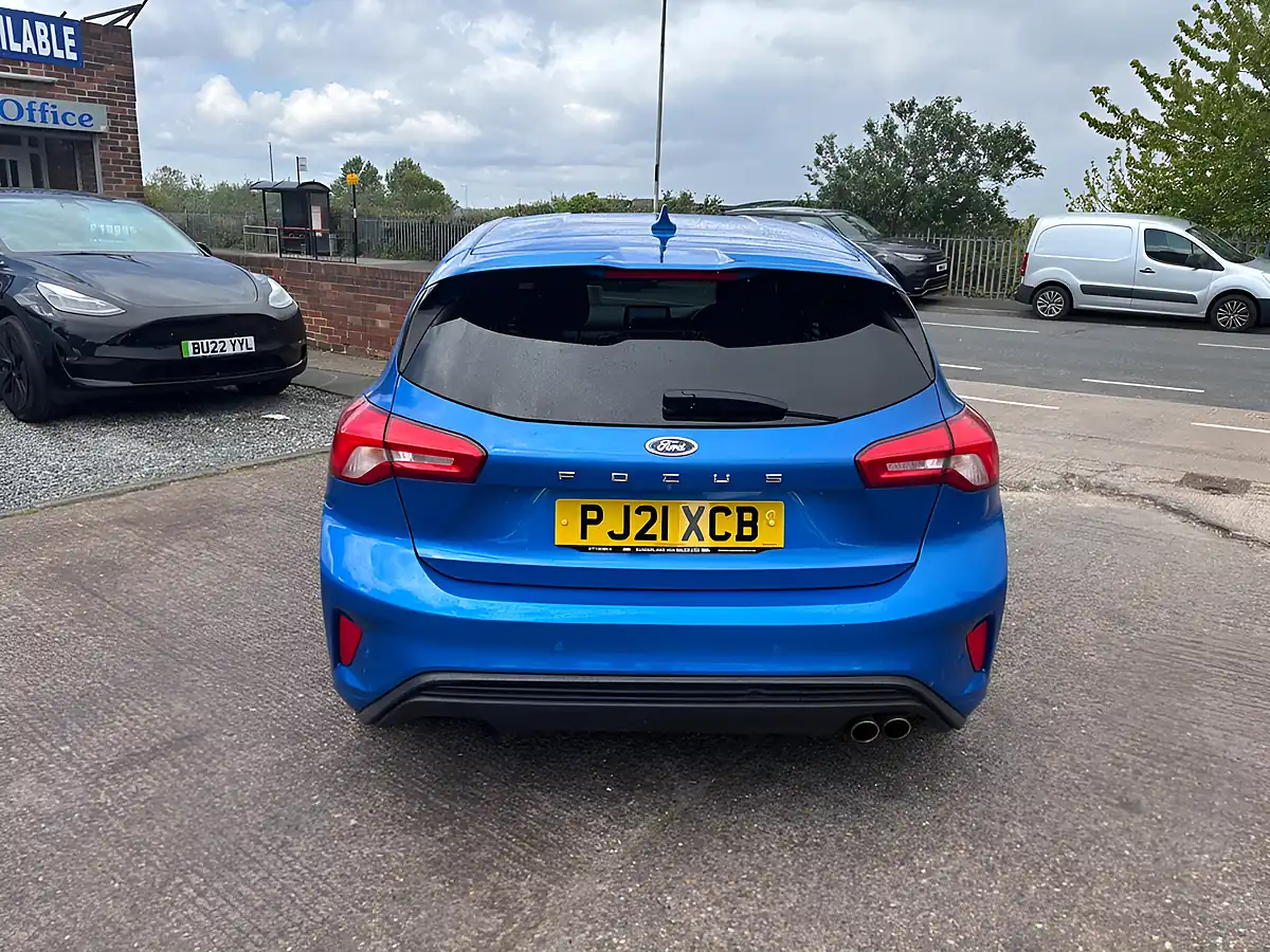 Used 2021 Ford Focus ST-Line X Blue - Interior and Exterior details 10