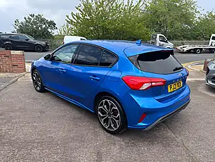Used 2021 Ford Focus ST-Line X Blue - Interior and Exterior details 11