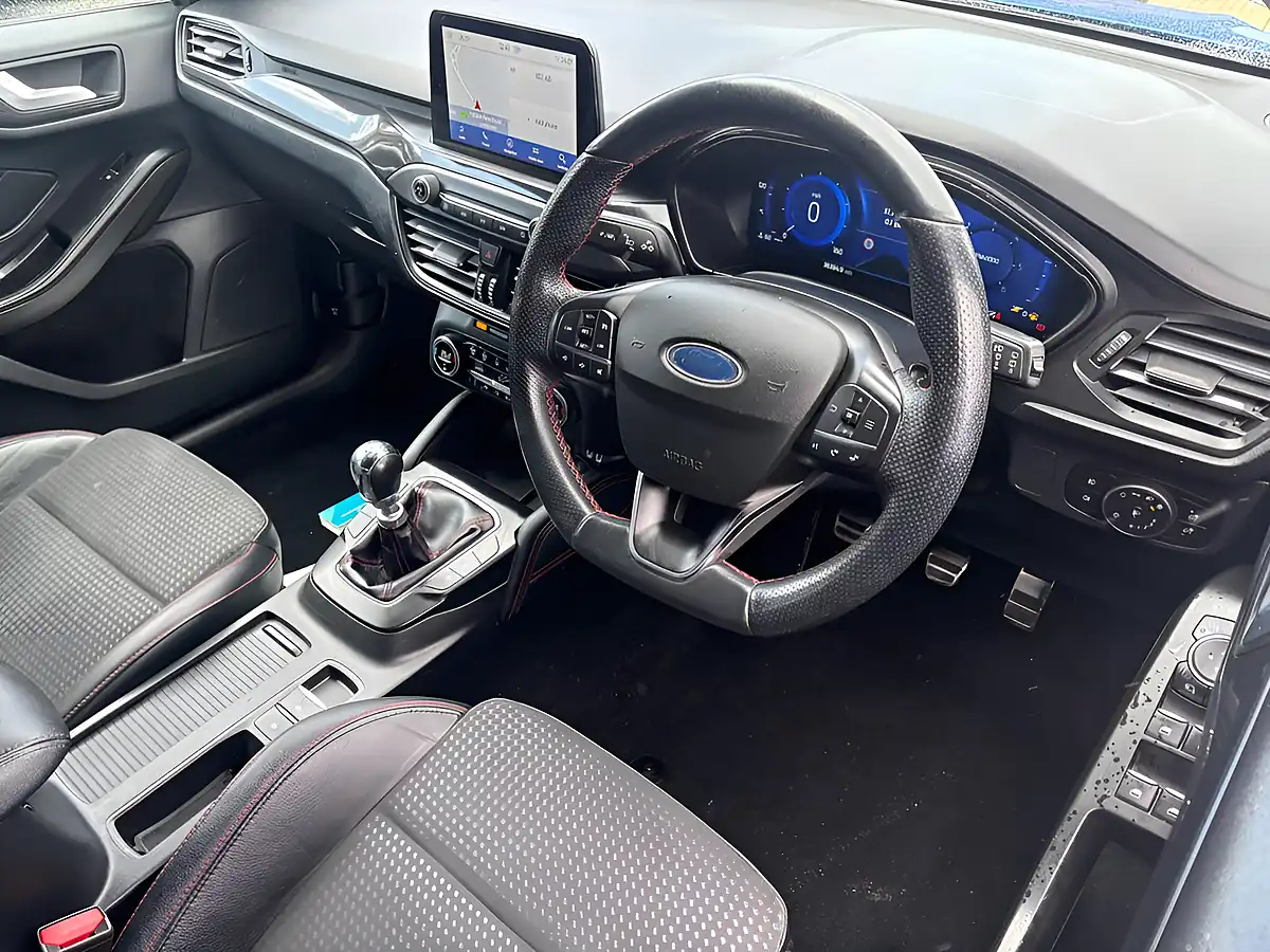 Used 2021 Ford Focus ST-Line X Blue - Interior and Exterior details 14