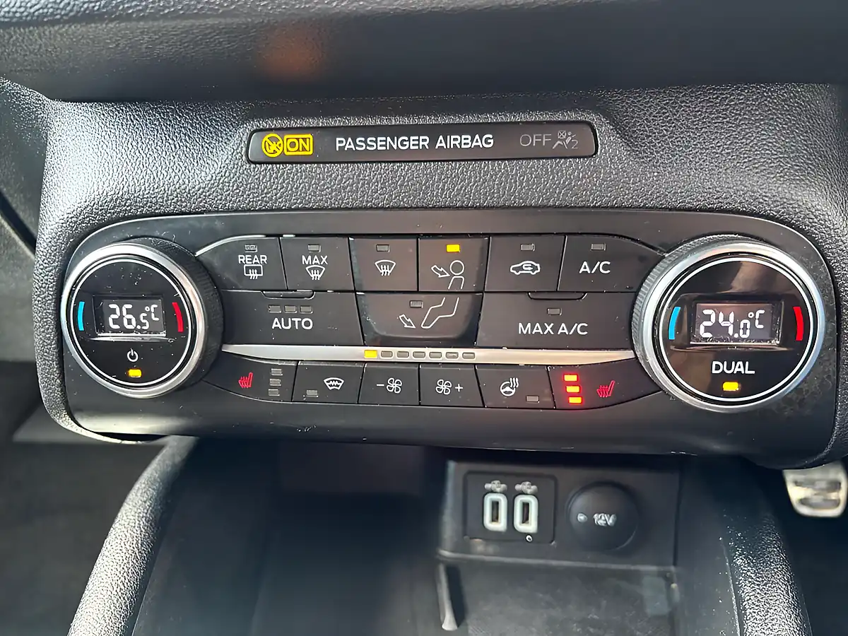 Used 2021 Ford Focus ST-Line X Blue - Interior and Exterior details 15