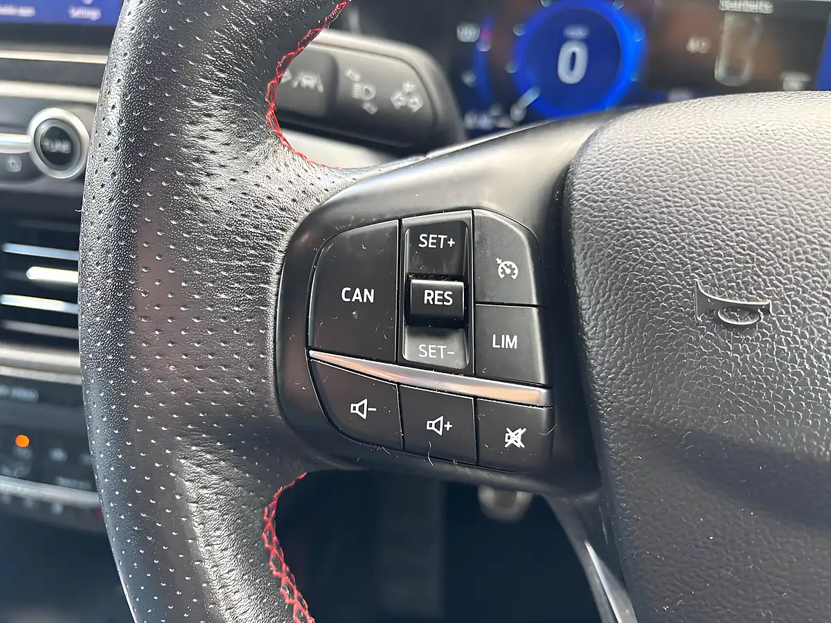 Used 2021 Ford Focus ST-Line X Blue - Interior and Exterior details 18