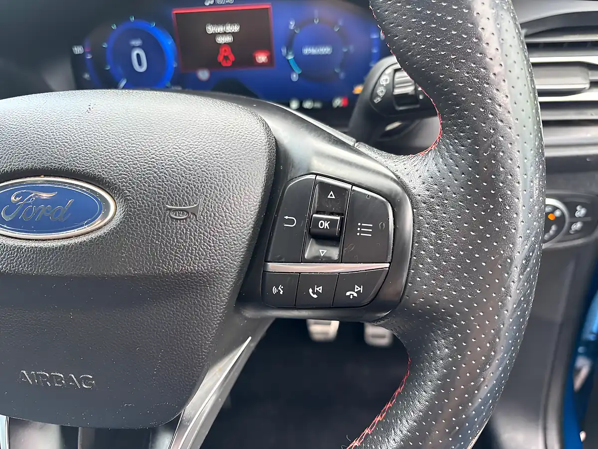 Used 2021 Ford Focus ST-Line X Blue - Interior and Exterior details 19