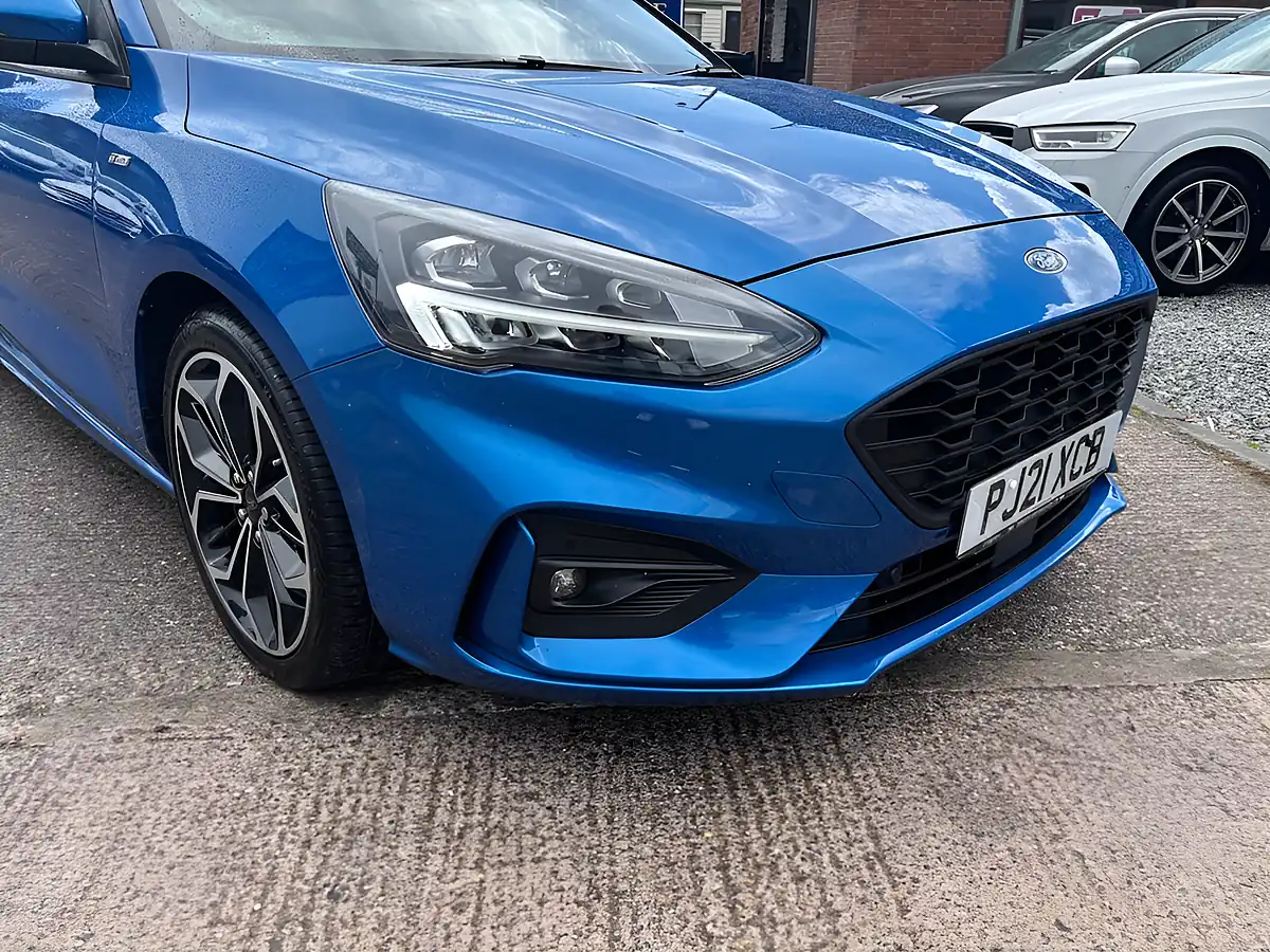 Used 2021 Ford Focus ST-Line X Blue - Interior and Exterior details 4