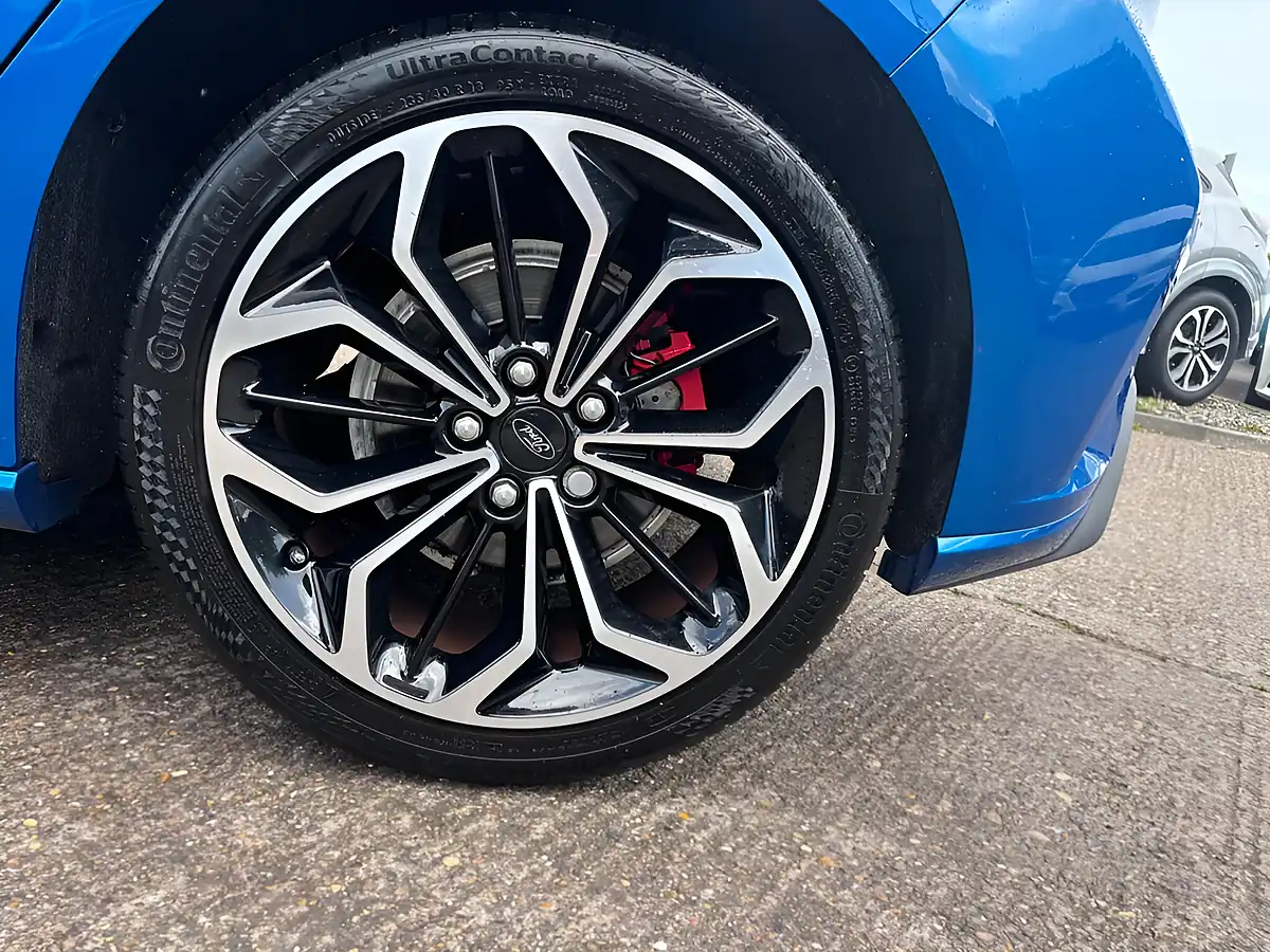 Used 2021 Ford Focus ST-Line X Blue - Interior and Exterior details 7