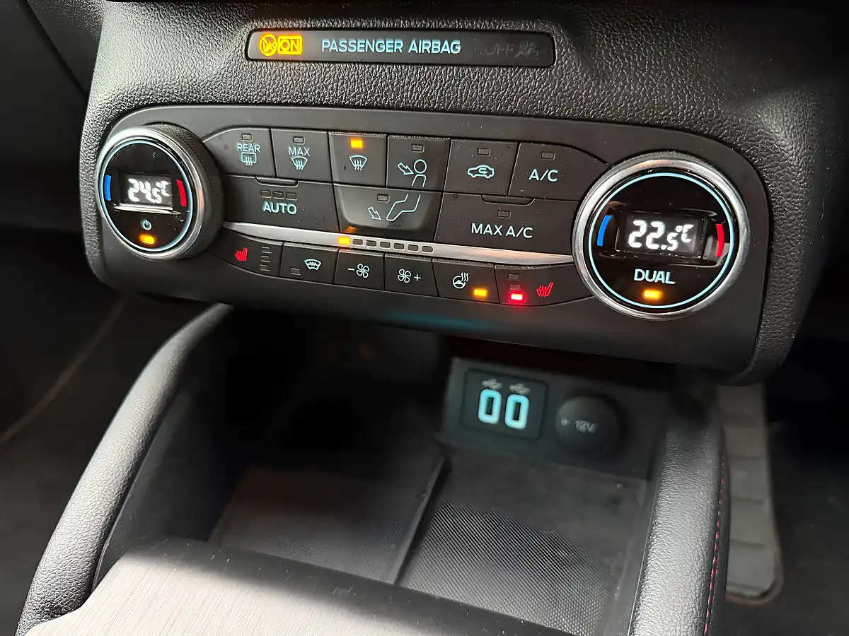 Used 2021 Ford Focus ST-Line X Blue - Interior and Exterior details 13