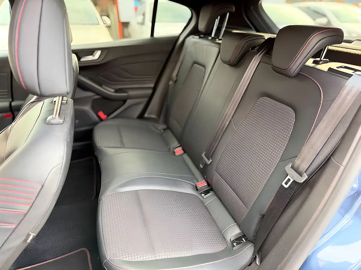 Used 2021 Ford Focus ST-Line X Blue - Interior and Exterior details 15