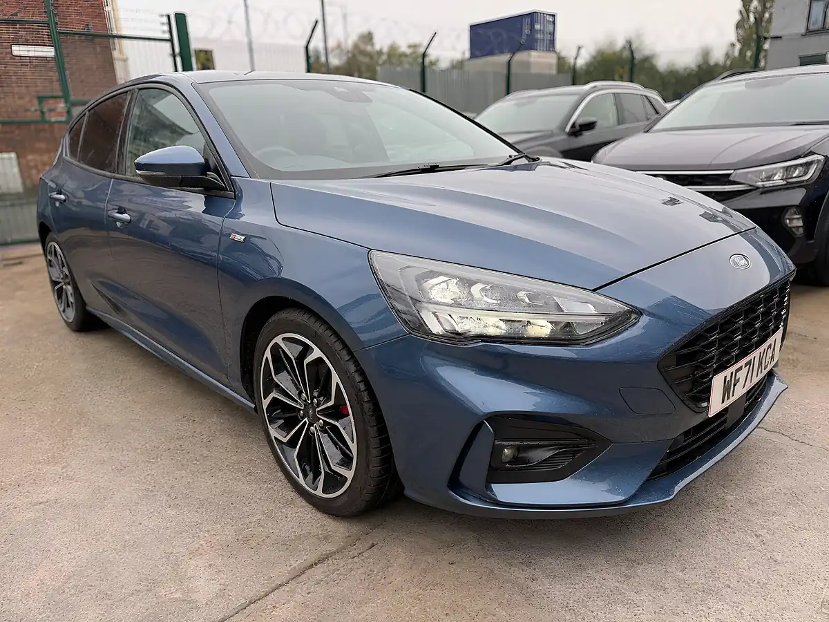 Used 2021 Ford Focus ST-Line X Blue - Interior and Exterior details 4