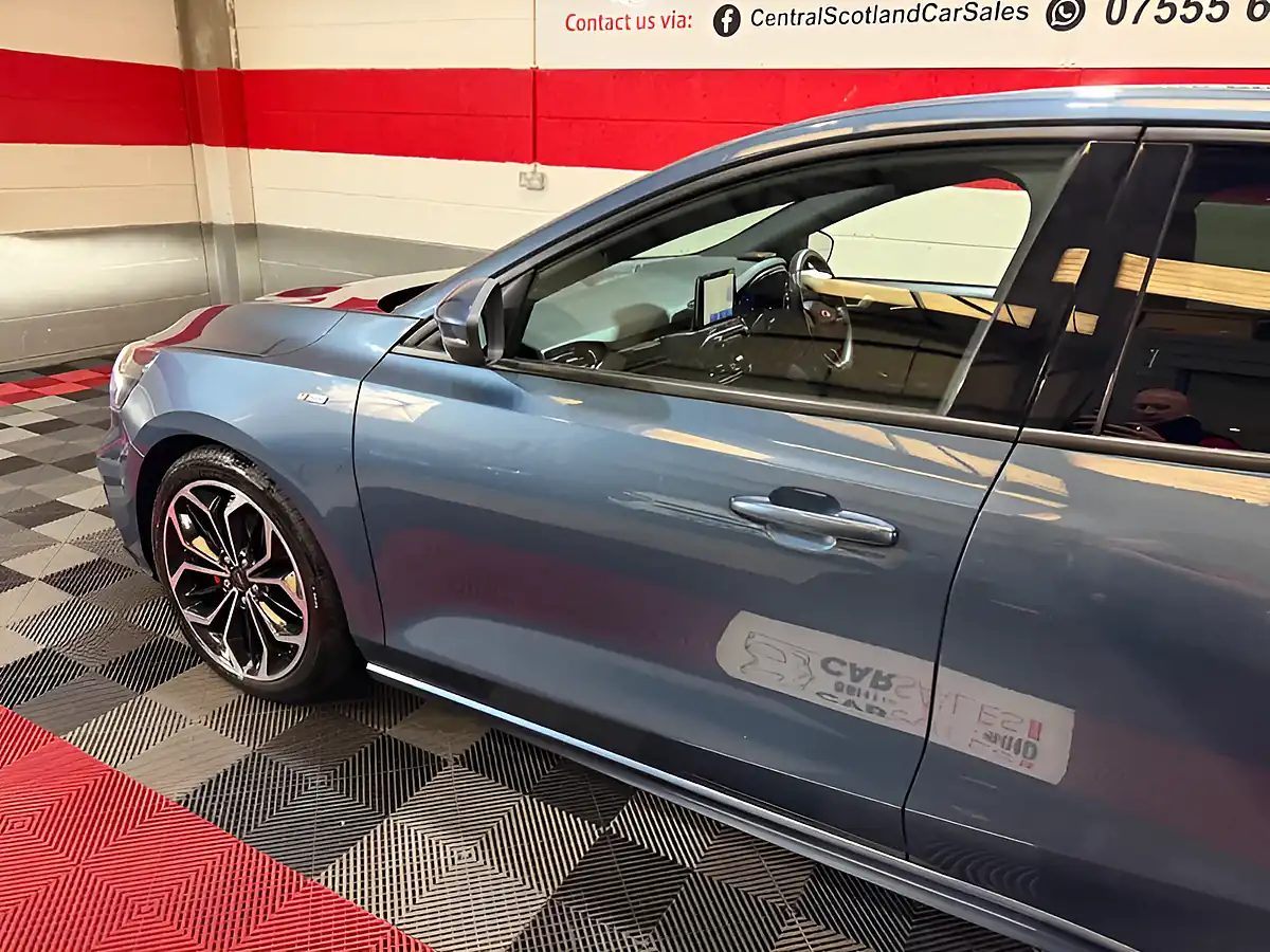 Used 2021 Ford Focus ST-Line X Edition Blue - Interior and Exterior details 18