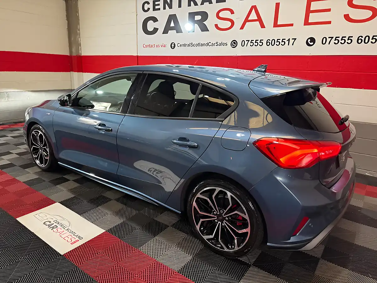 Used 2021 Ford Focus ST-Line X Edition Blue - Interior and Exterior details 9