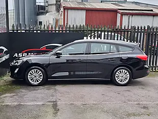 Used 2021 Ford Focus Titanium Black - Interior and Exterior details 4