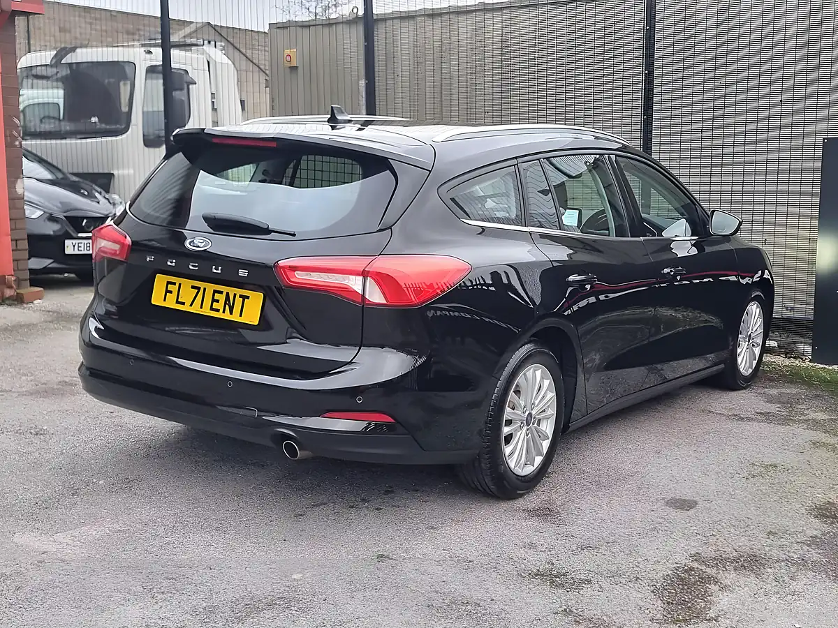 Used 2021 Ford Focus Titanium Black - Interior and Exterior details 8