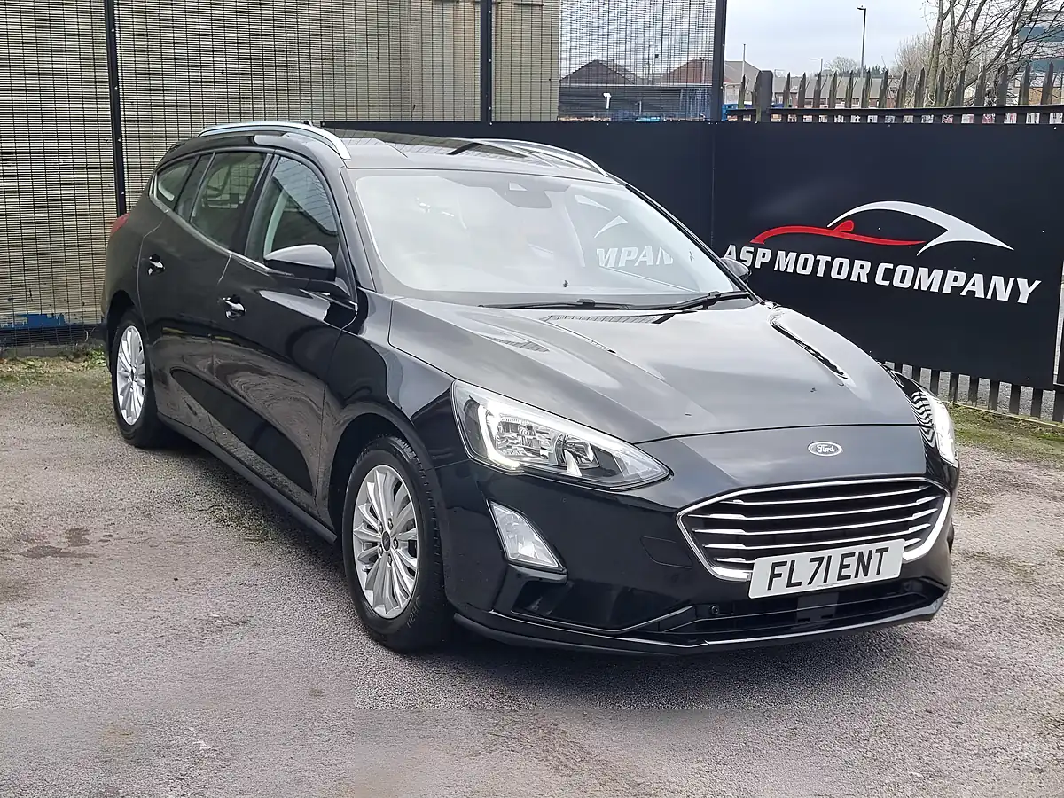 Used 2021 Ford Focus Titanium Black - Interior and Exterior details 9