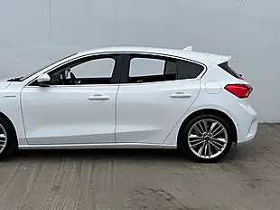 Used 2021 Ford Focus Vignale Frozen White - Interior and Exterior details 18