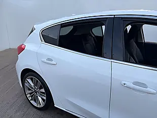 Used 2021 Ford Focus Vignale Frozen White - Interior and Exterior details 8