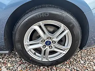Used 2021 Ford Focus Zetec Blue - Interior and Exterior details 17