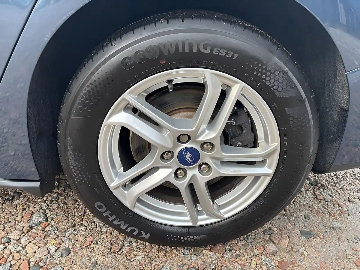 Used 2021 Ford Focus Zetec Blue - Interior and Exterior details 19