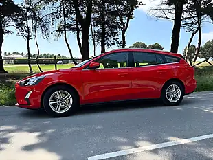 Used 2021 Ford Focus Zetec Red - Interior and Exterior details 11