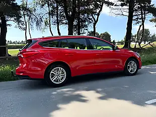 Used 2021 Ford Focus Zetec Red - Interior and Exterior details 5