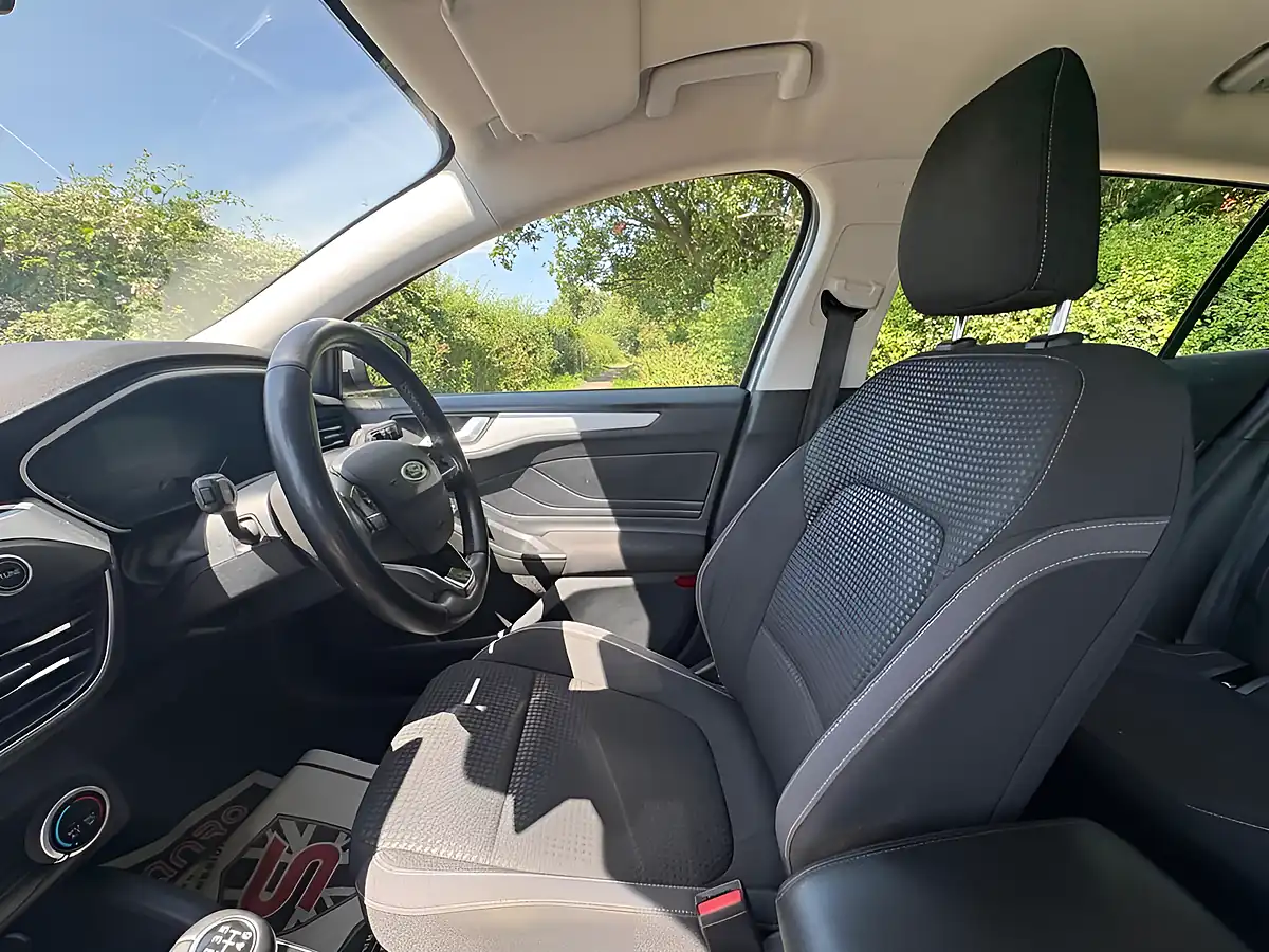 Used 2021 Ford Focus Zetec Silver - Interior and Exterior details 11
