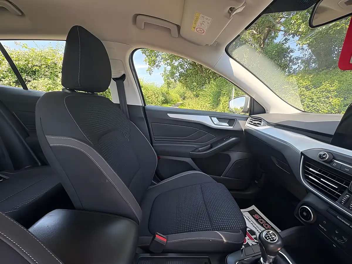 Used 2021 Ford Focus Zetec Silver - Interior and Exterior details 12