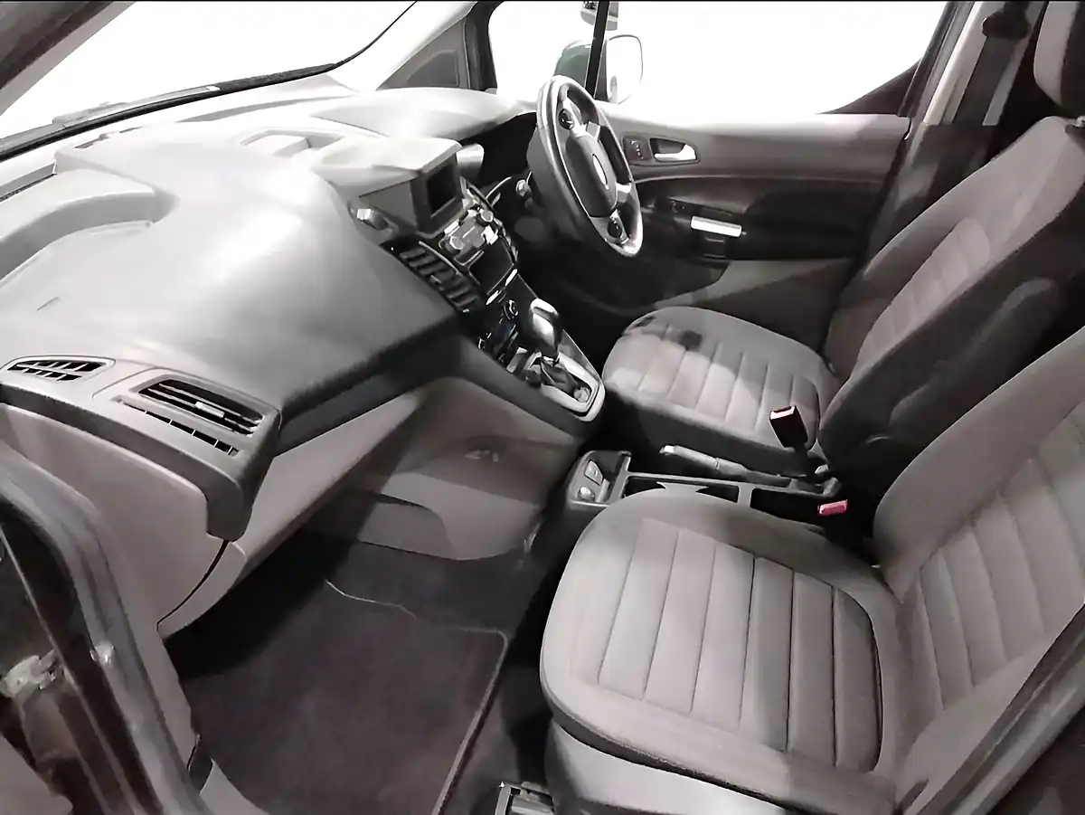 Used 2021 Ford Grand Tourneo Connect Titanium Grey - Interior and Exterior details 4