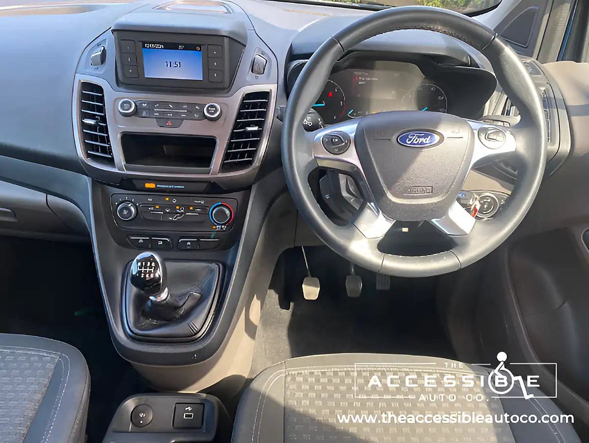 Used 2021 Ford Grand Tourneo Connect Zetec Grand Tourneo Blue - Interior and Exterior details 13