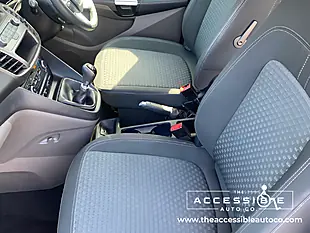 Used 2021 Ford Grand Tourneo Connect Zetec Grand Tourneo Blue - Interior and Exterior details 15
