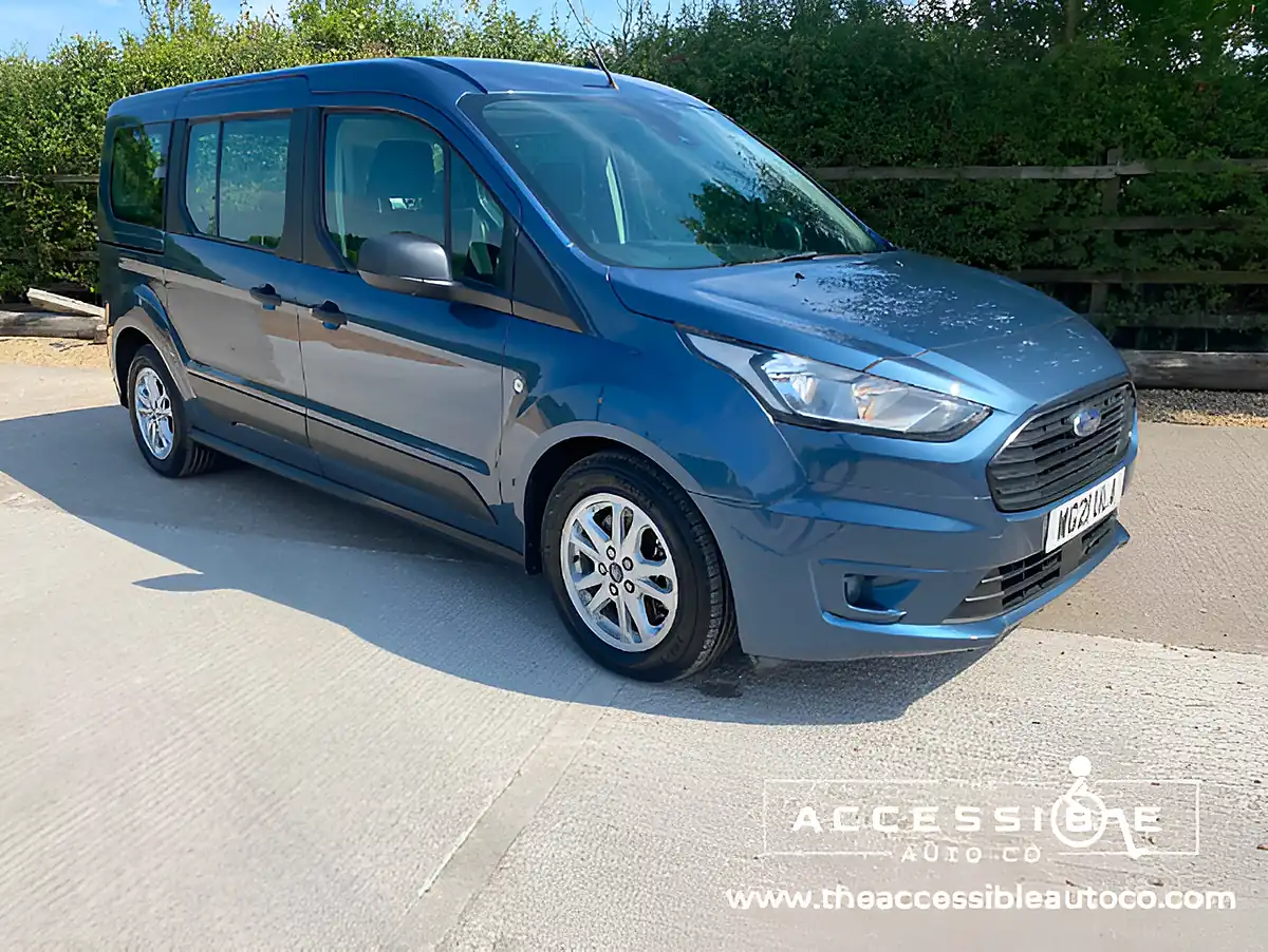 Used 2021 Ford Grand Tourneo Connect Zetec Grand Tourneo Blue - Interior and Exterior details 2