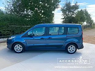 Used 2021 Ford Grand Tourneo Connect Zetec Grand Tourneo Blue - Interior and Exterior details 5