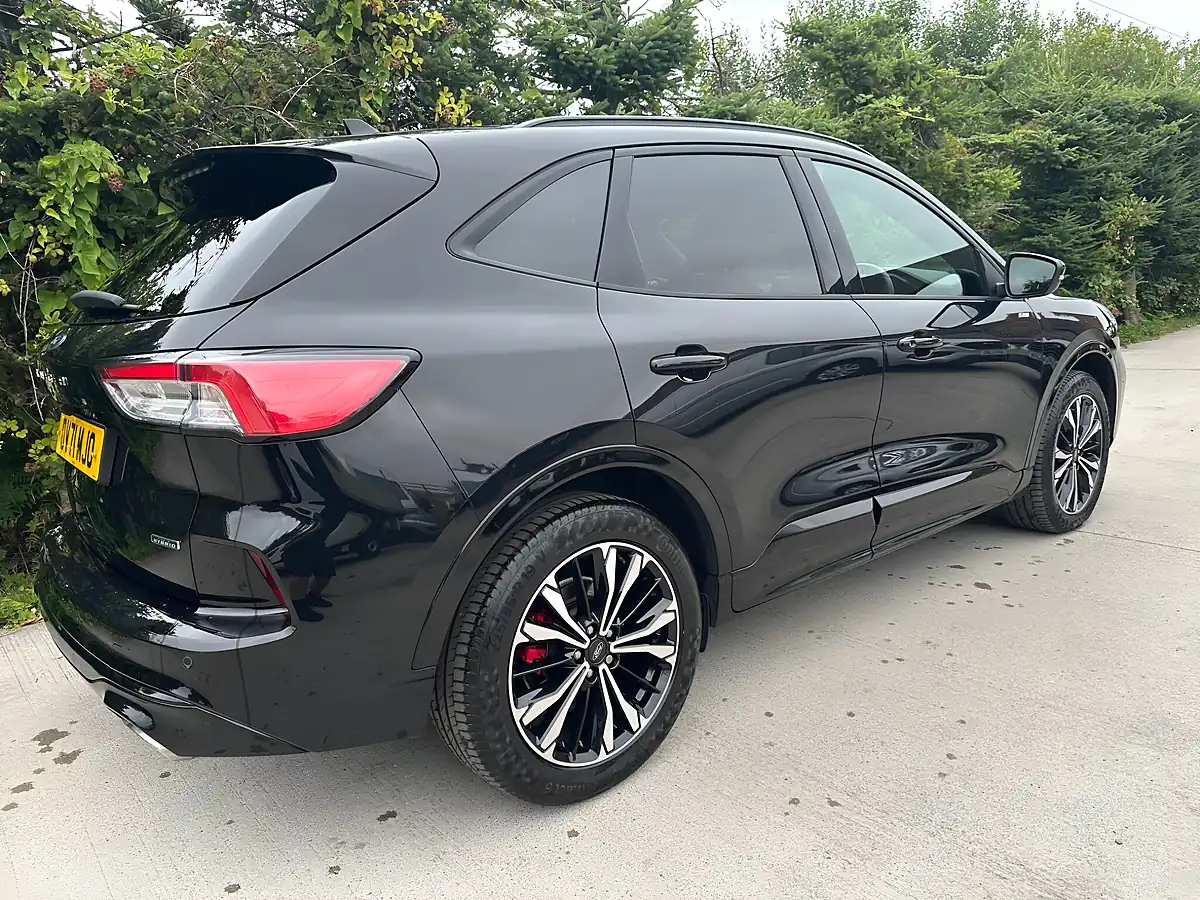 Used 2021 Ford Kuga - Interior and Exterior details 5