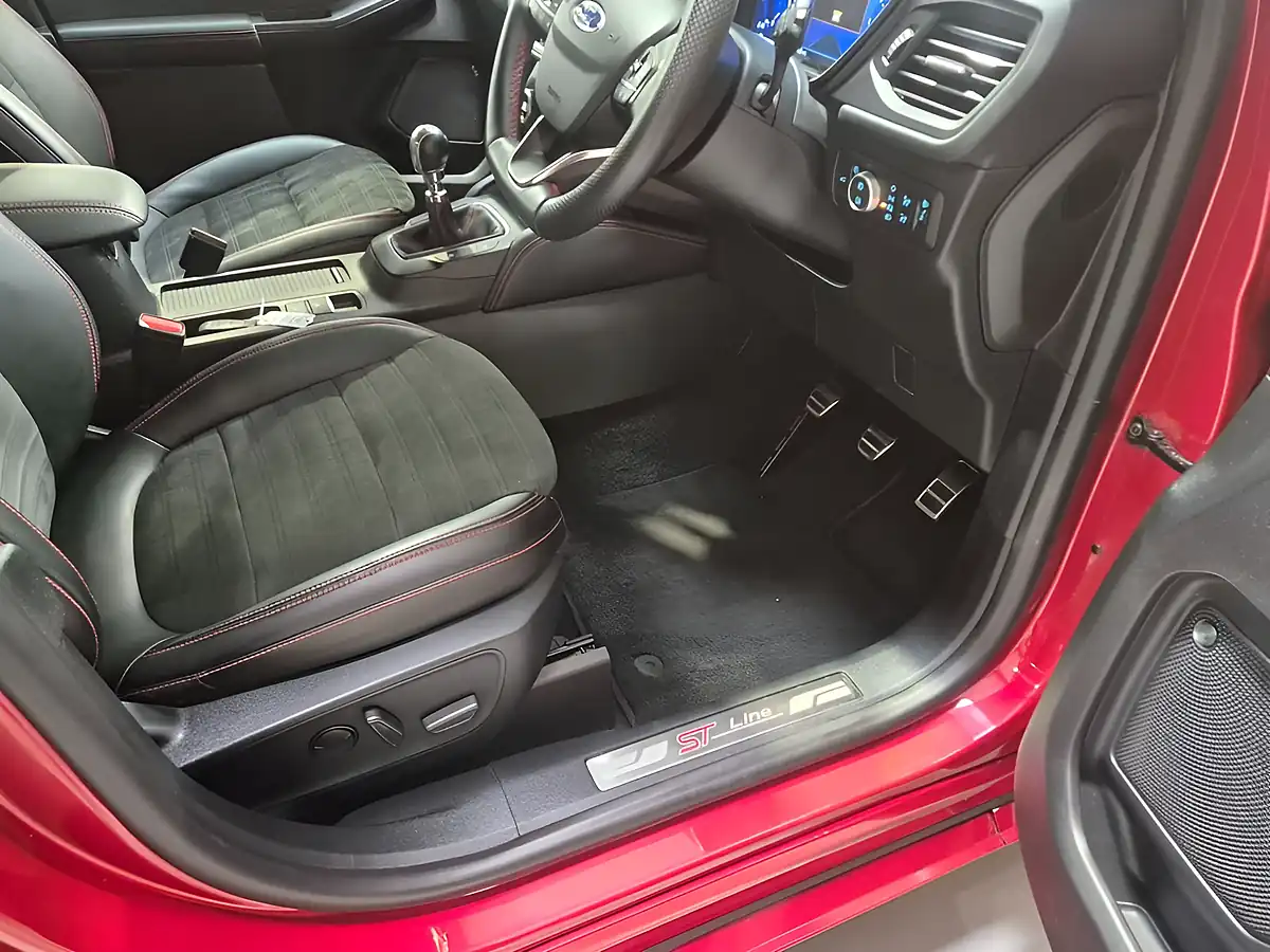 Used 2021 Ford Kuga ST-Line Edition Lucid Red - Interior and Exterior details 14