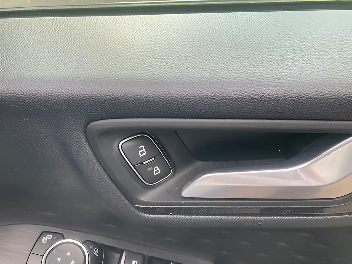 Used 2021 Ford Kuga ST-Line X Blue - Interior and Exterior details 10