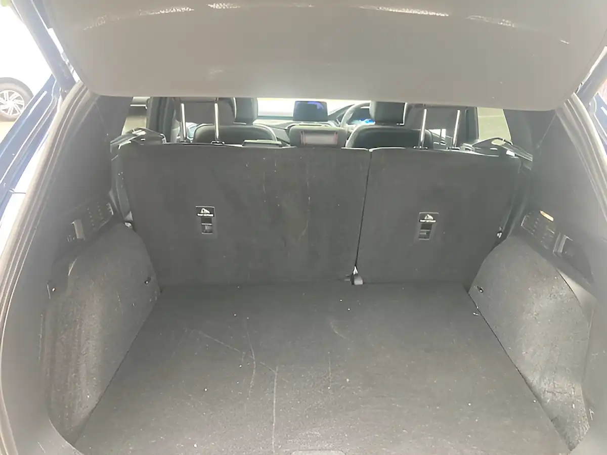 Used 2021 Ford Kuga ST-Line X Blue - Interior and Exterior details 5