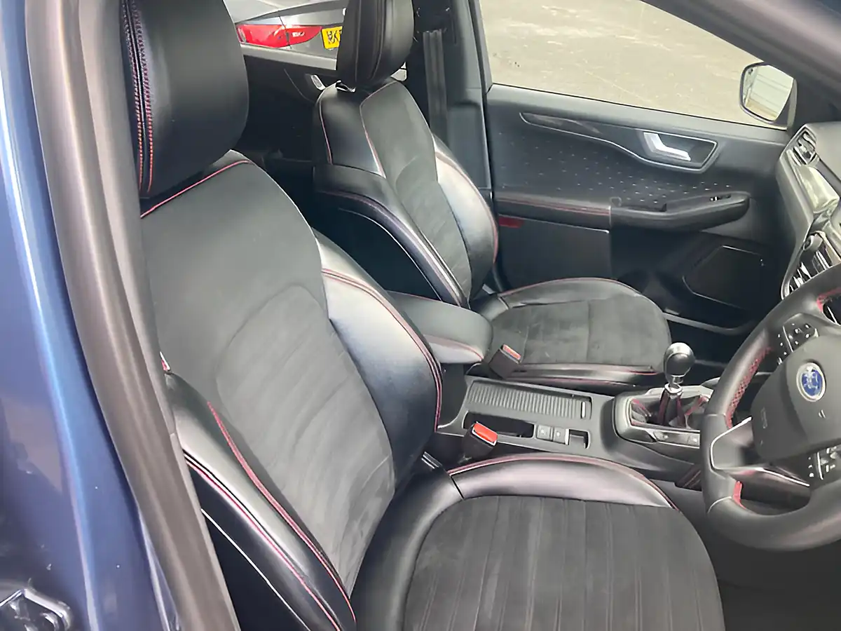 Used 2021 Ford Kuga ST-Line X Blue - Interior and Exterior details 7