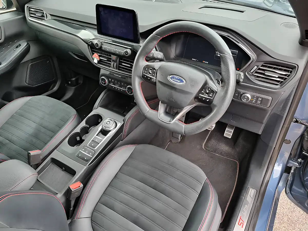 Used 2021 Ford Kuga ST-Line X Edition Blue - Interior and Exterior details 10