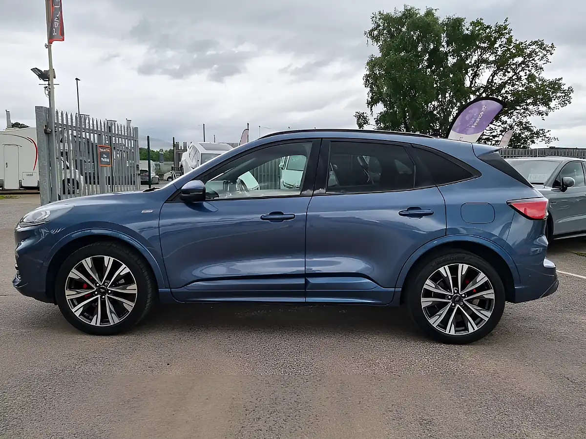 Used 2021 Ford Kuga ST-Line X Edition Blue - Interior and Exterior details 4