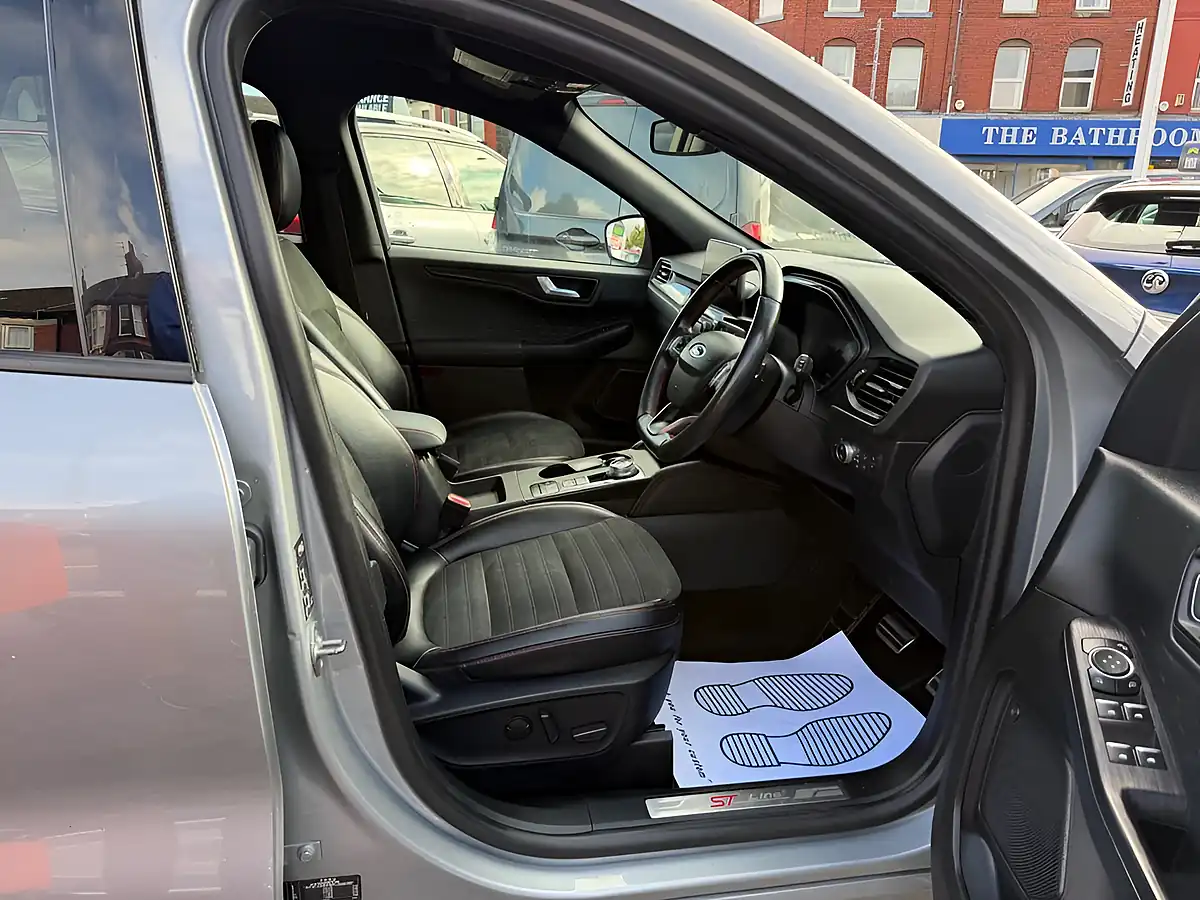 Used 2021 Ford Kuga ST-Line X Edition Silver - Interior and Exterior details 10