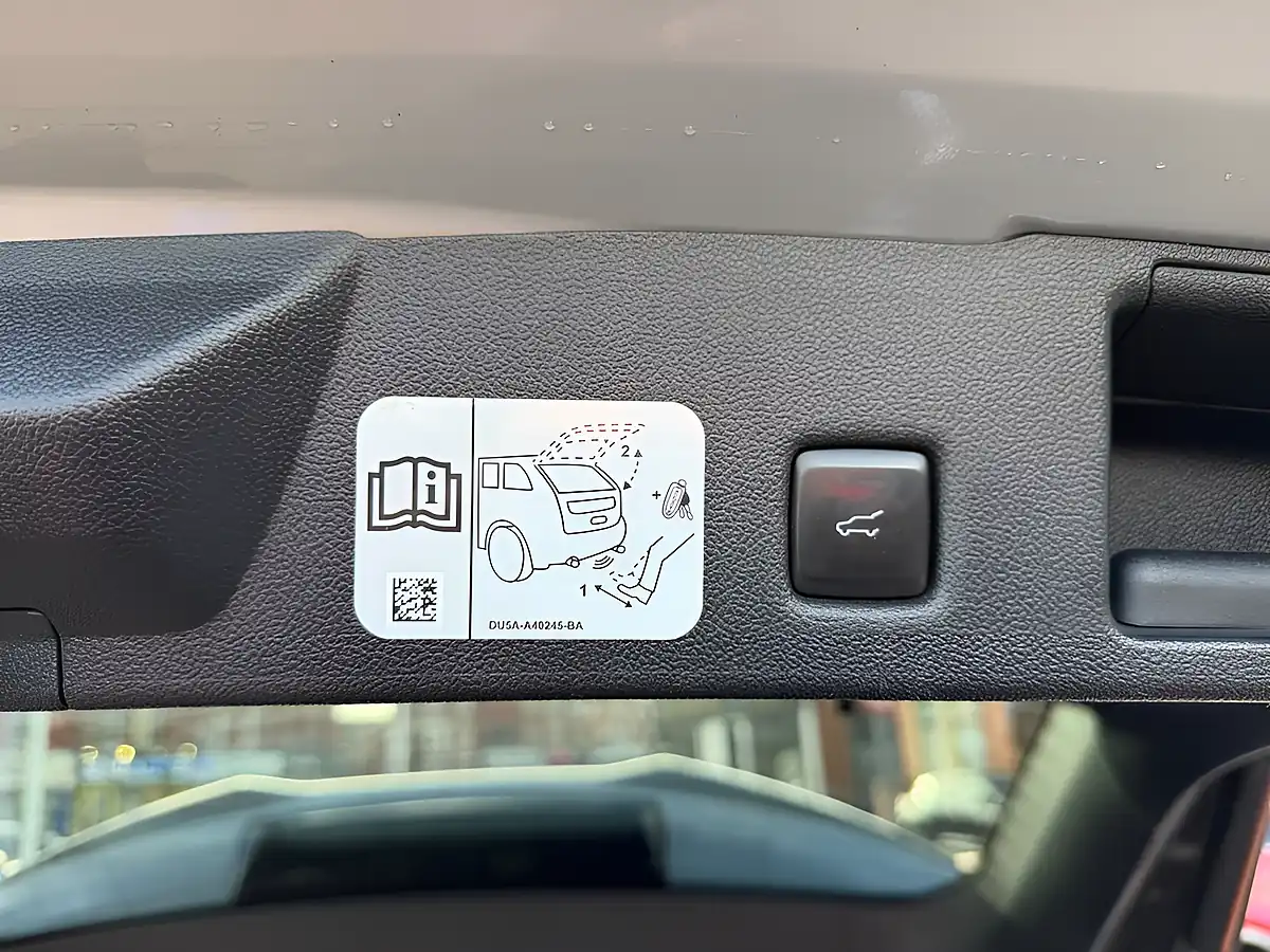 Used 2021 Ford Kuga ST-Line X Edition Silver - Interior and Exterior details 17