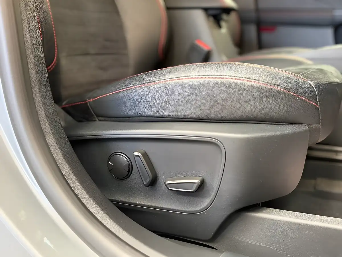 Used 2021 Ford Kuga ST-Line X Edition Silver - Interior and Exterior details 9