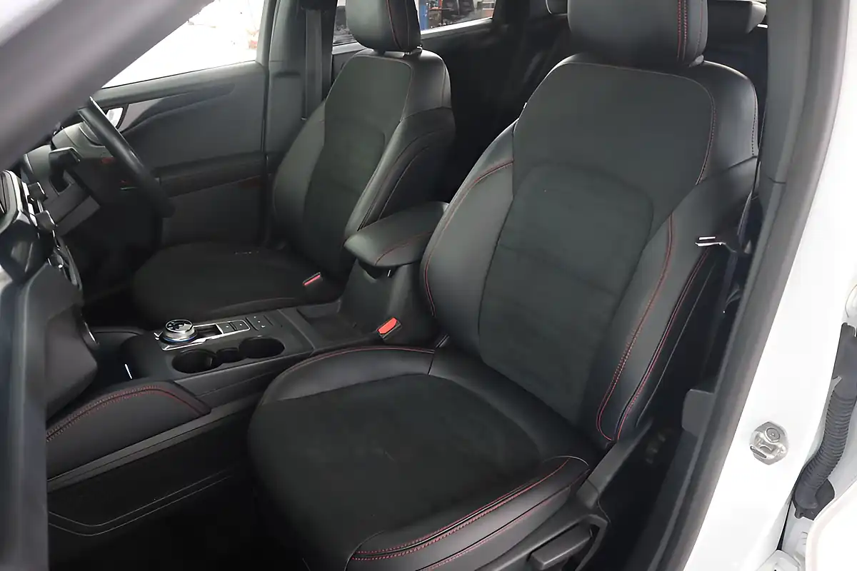 Used 2021 Ford Kuga ST-Line X White - Interior and Exterior details 12
