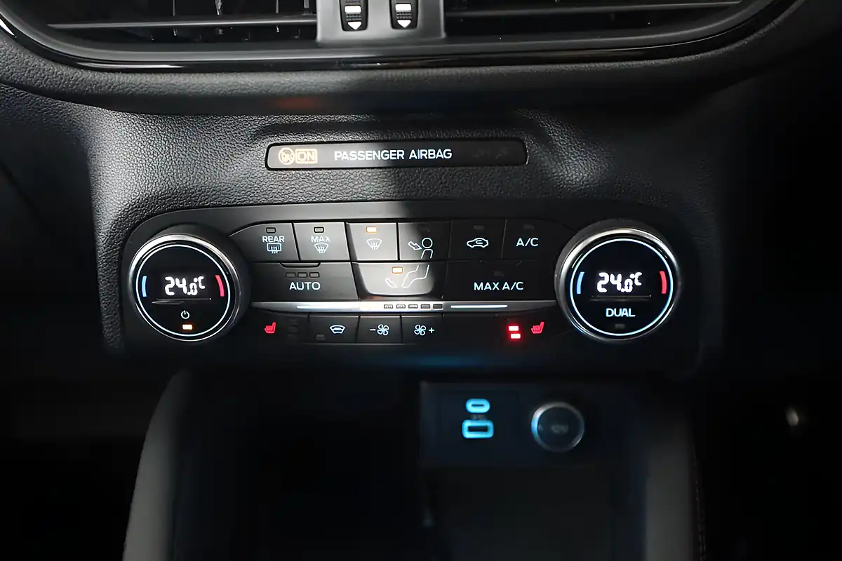 Used 2021 Ford Kuga ST-Line X White - Interior and Exterior details 17