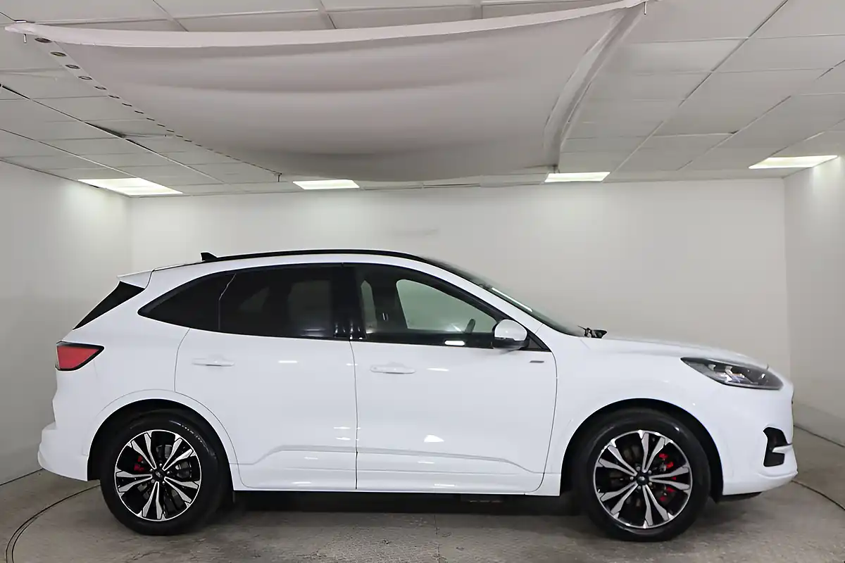 Used 2021 Ford Kuga ST-Line X White - Interior and Exterior details 7