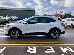 Used 2021 Ford Kuga Titanium Edition Frozen White - Interior and Exterior details 10