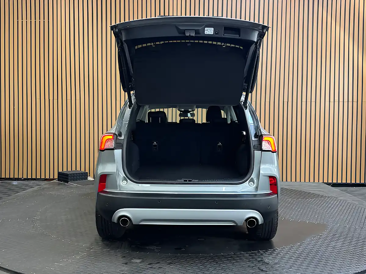 Used 2021 Ford Kuga Titanium Edition Solar Silver - Interior and Exterior details 5