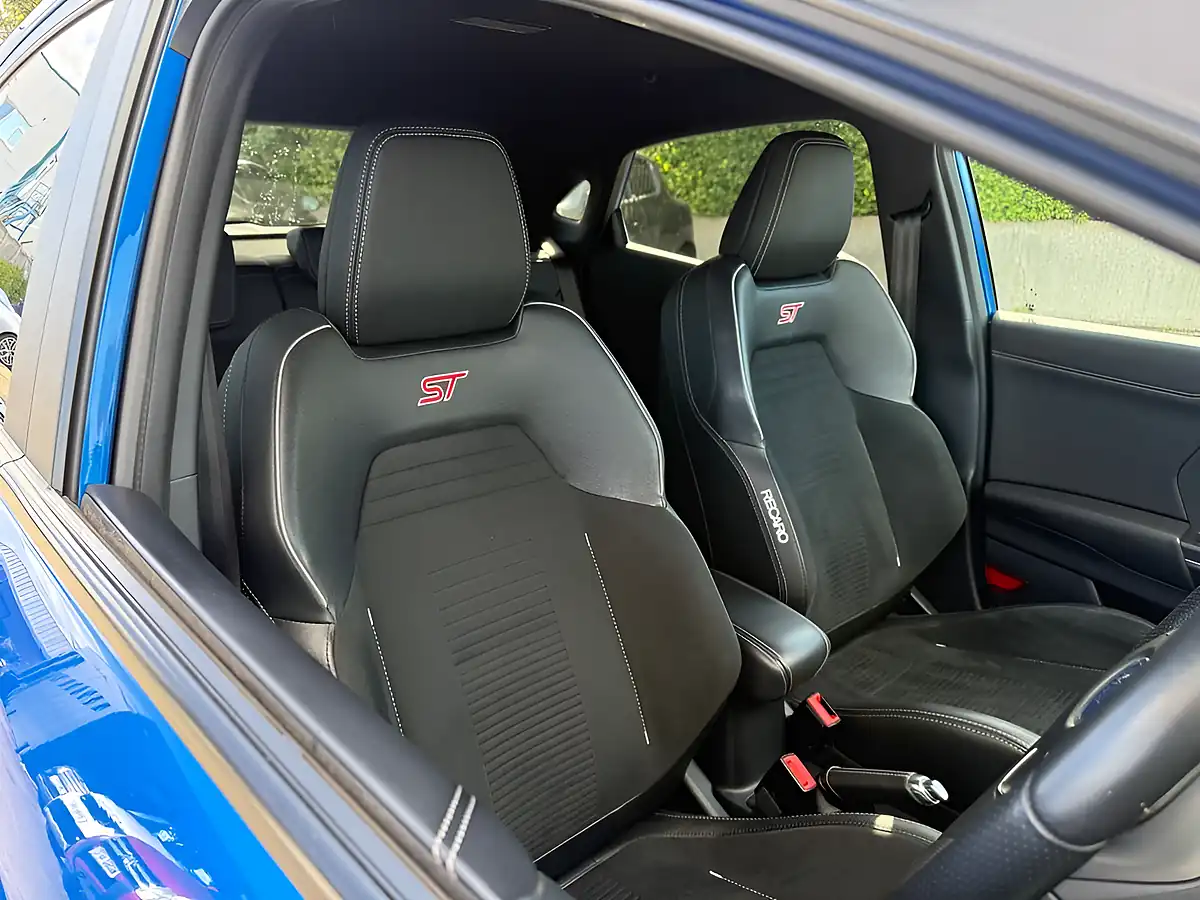 Used 2021 Ford Puma ST Desert Island Blue - Interior and Exterior details 11