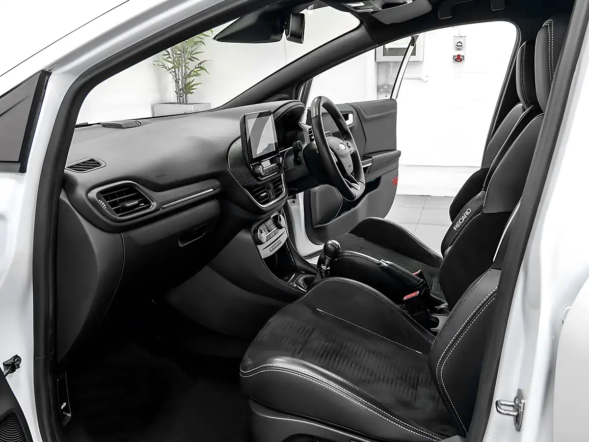 Used 2021 Ford Puma ST Frozen White - Interior and Exterior details 14