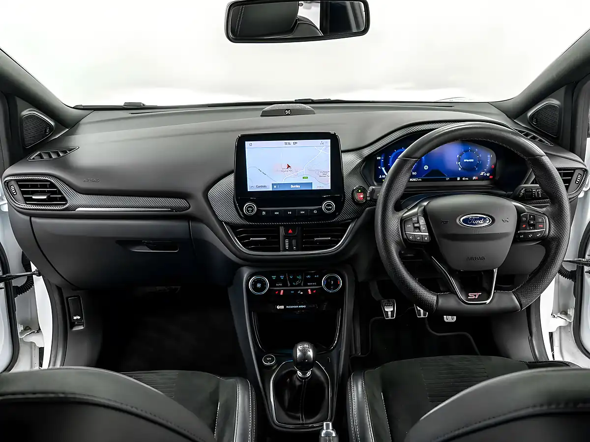 Used 2021 Ford Puma ST Frozen White - Interior and Exterior details 15